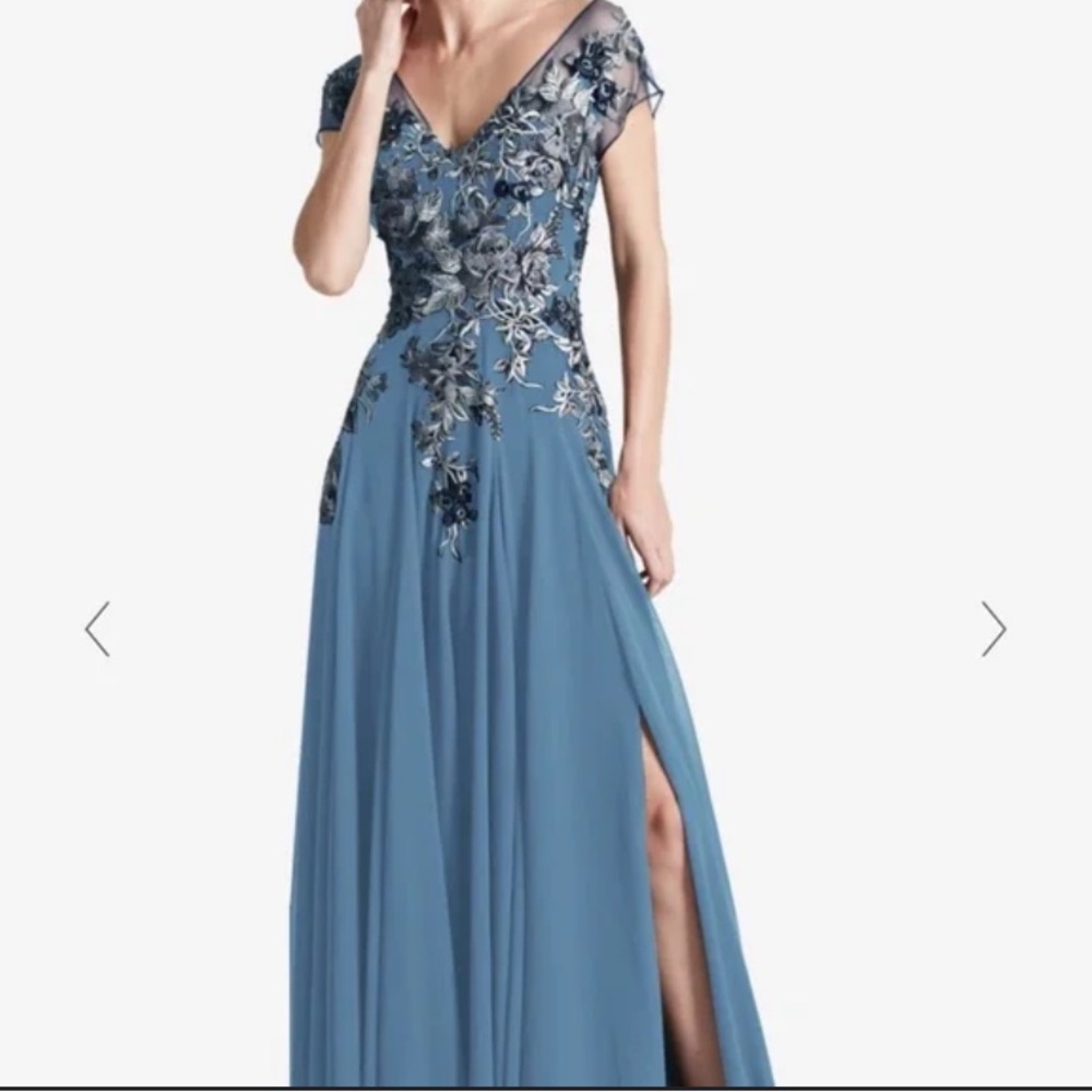 Alexander by Daymour Delphi Blue Blooming Floral Maxi Dress